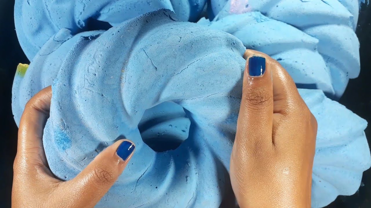 9 Super powdery and soft and dusty huge spiral donut/ Bundts shaped blue Gymchalk Reform 🌀🌀