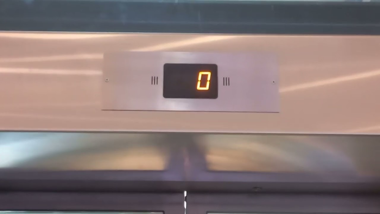 Kayseri Forum AVM Schindler Asansörü (Soldaki Asansör, 1275 kg'lık 15 kişilik)