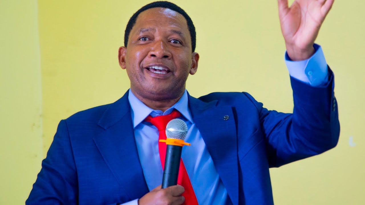 WATUMISHI WASIO WAADILIFU MKURUGENZI WA JIJI LA MBEYA AWATANGAZIA VITA 