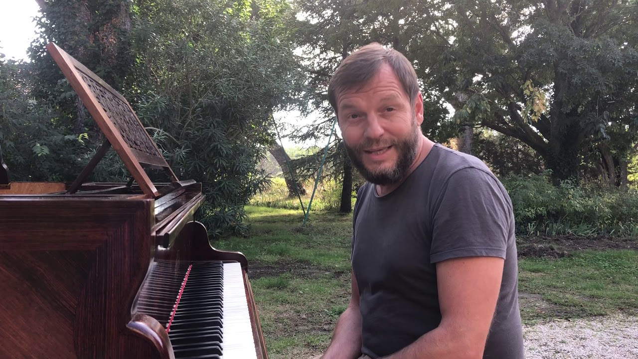 R&eacute;my Cardinale nous pr&eacute;sente le piano ERARD 1904 restaur&eacute; par Jean-Fran&ccedil;ois Tobias