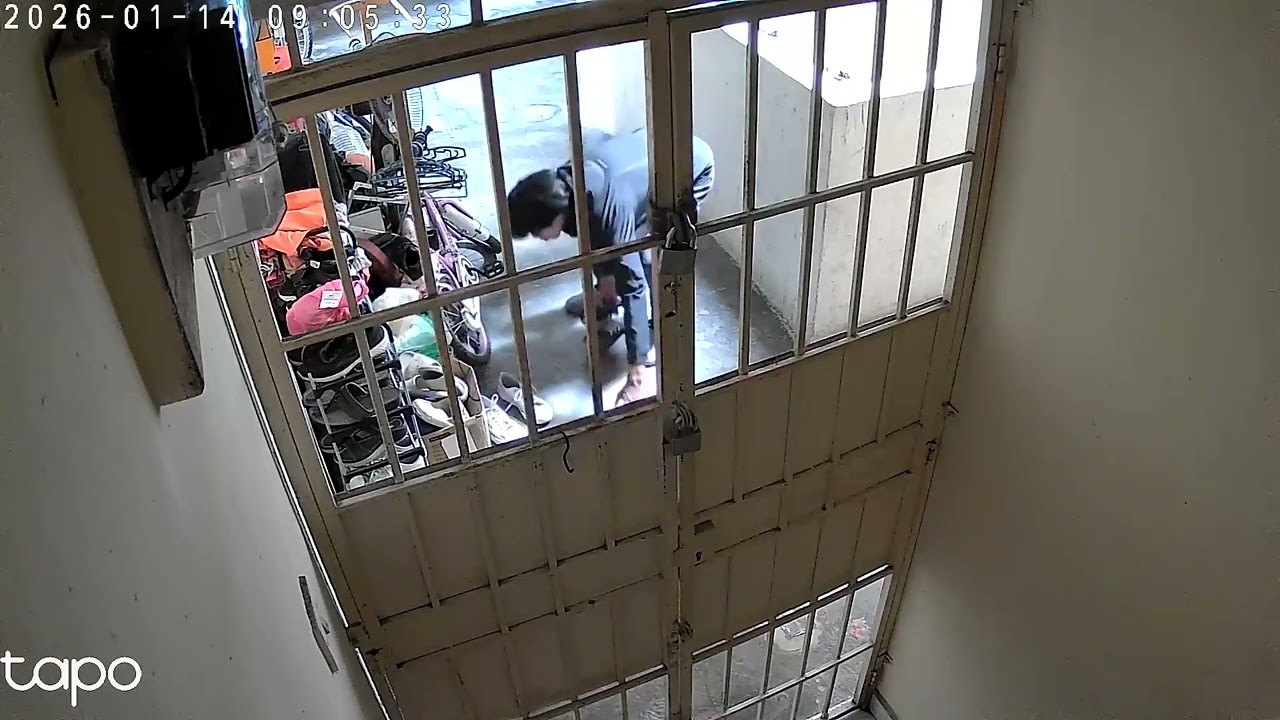 这个在外卖哥，拖鞋都要拿🤔