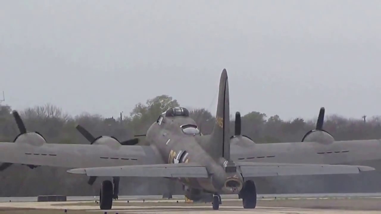 San Antonio Stinson Field B-17 Memphis Belle (libertyfoundation(dot)org) - 1 start-up & test flight