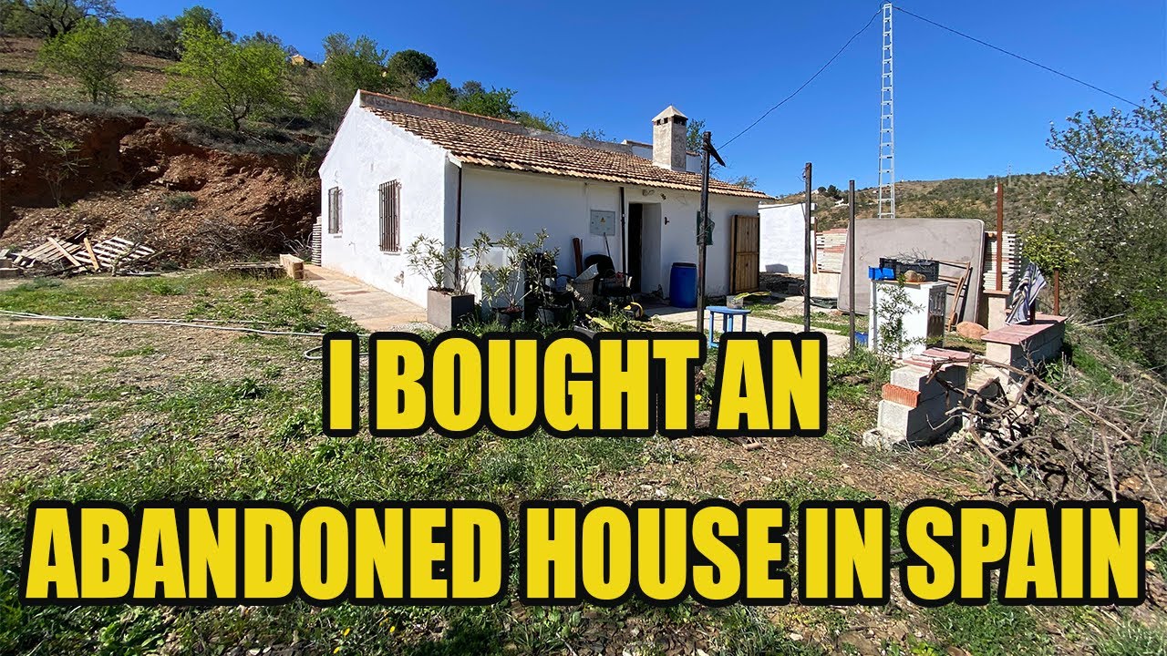 I Bought an Abandoned House in Andalucia / Spain - First visit at the house