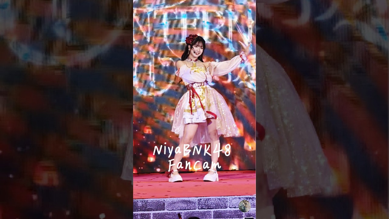 [Fancam] Sky Lantern Wish - Niya BNK48 ที่เดอะมอล์ บางแค 12 Feb 2026 #niyabnk48