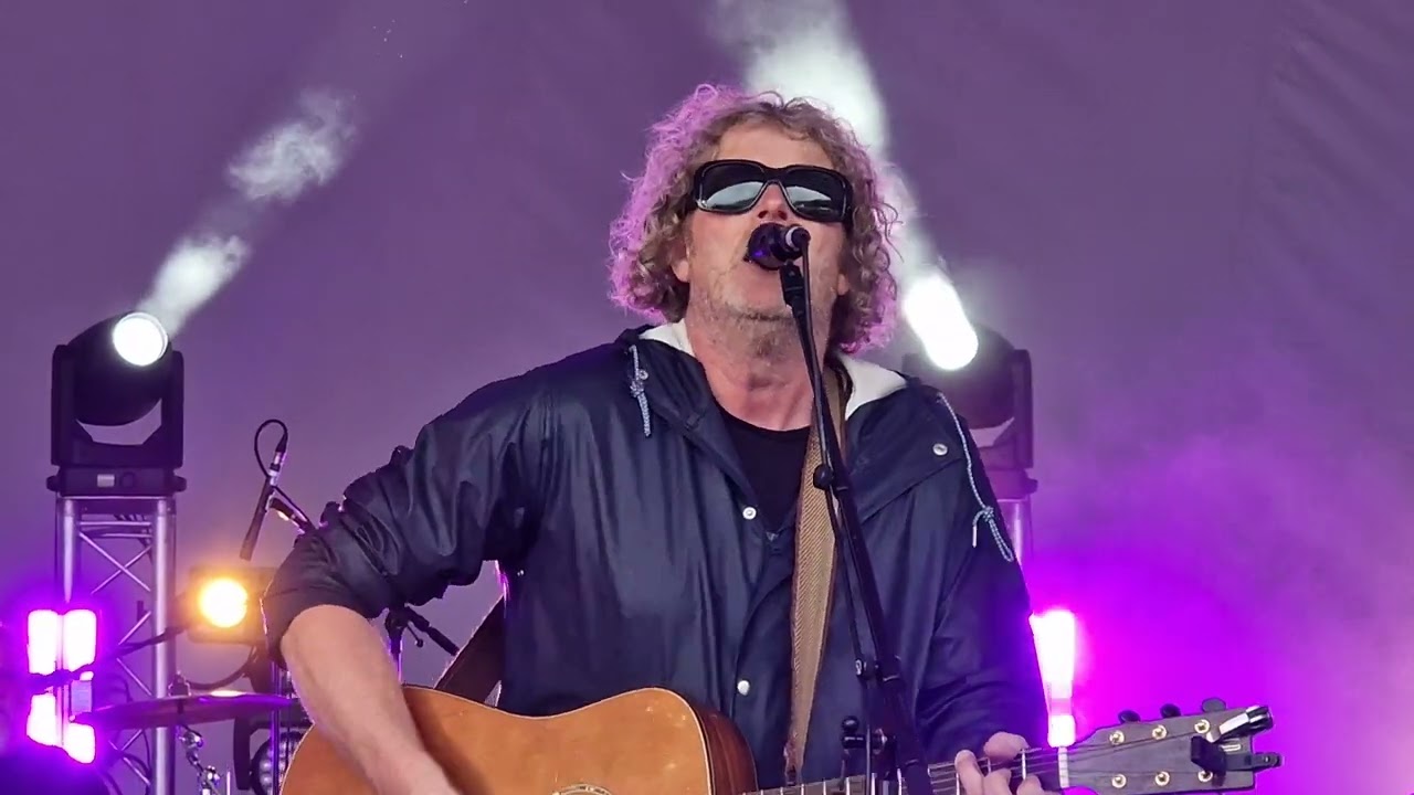 Dodgy - Staying out for the Summer live 2023
