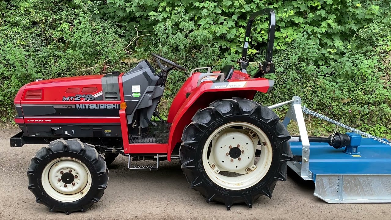 MITSUBISHI MT245 4WD Compact Tractor & New Topper Mower