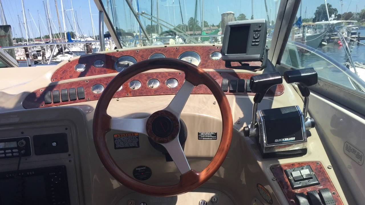 1999 Maxum 3000 SCR in Solomons, MD