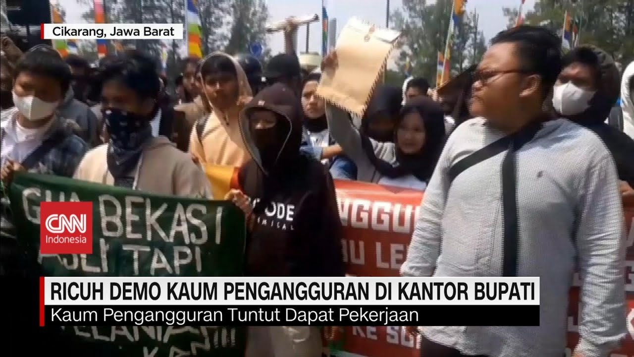 Ricuh Demo Kaum Pengangguran di Kantor Bupati Bekasi
