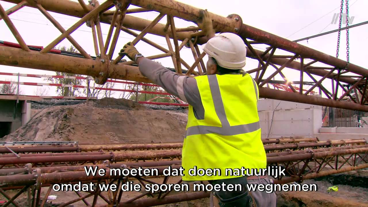 Constructie nieuwe wegtunnel met spoorbakken in Liedekerke