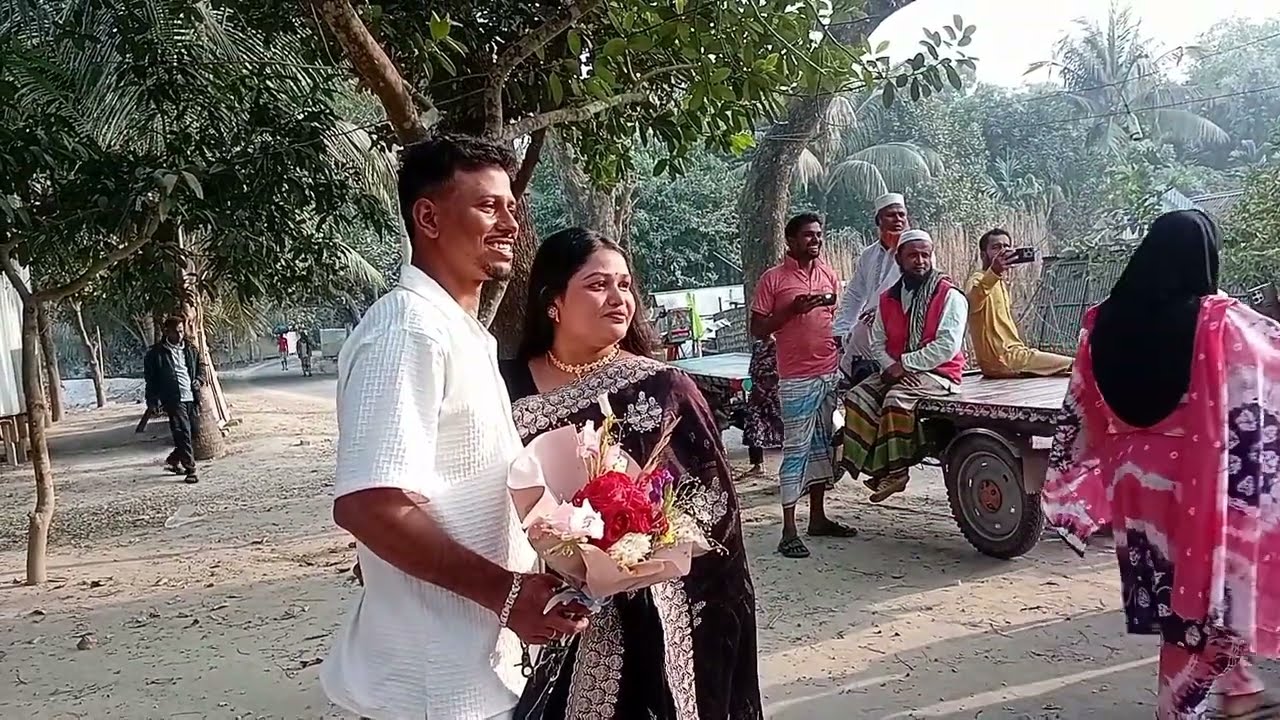 গ্রামের বিয়ে কেমন হয় দেখেন সবাই মিলে কি করছে  4 February 2026