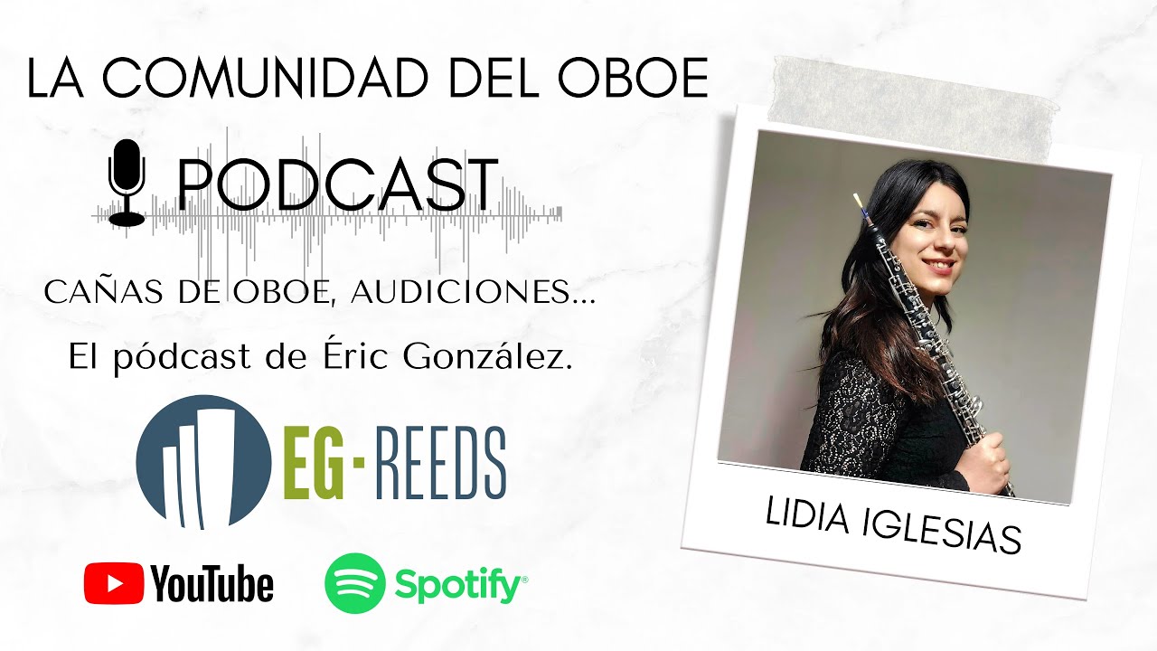 LIDIA IGLESIAS: oboe de la Banda municipal de música de Santiago de Compostela.