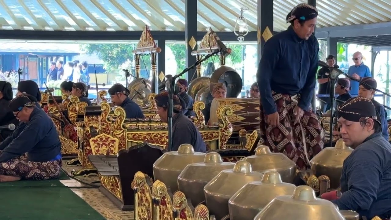 Ladrang Asmaradana at Kraton Yogyakarta