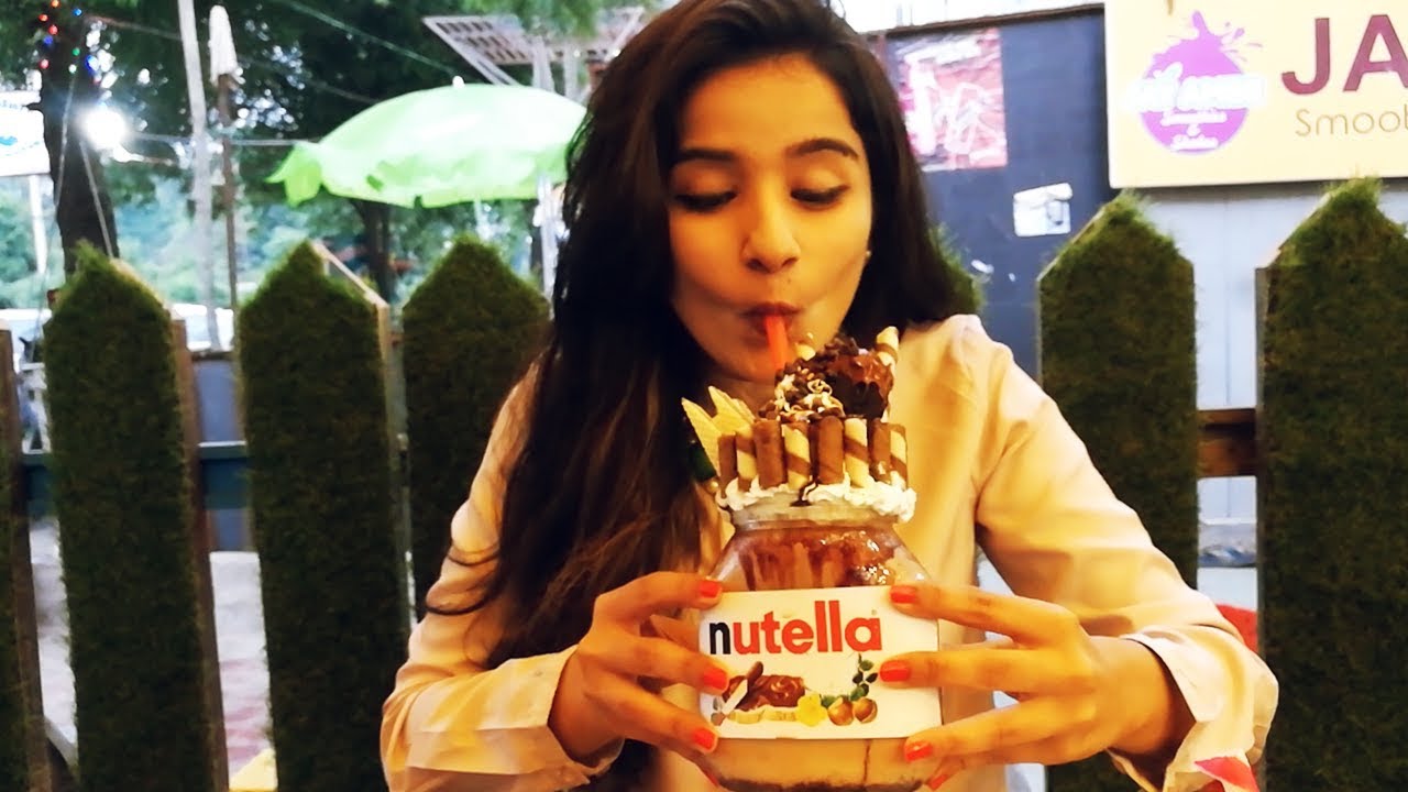Nukkad Pe In Vadodara Is Stirring Crazy Freakshakes | Curly Tales
