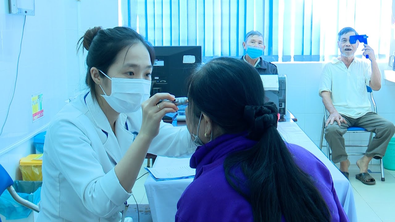 Gần 500 người dân khó khăn tại Vĩnh Cửu được khám bệnh, cấp thuốc và tặng quà miễn phí