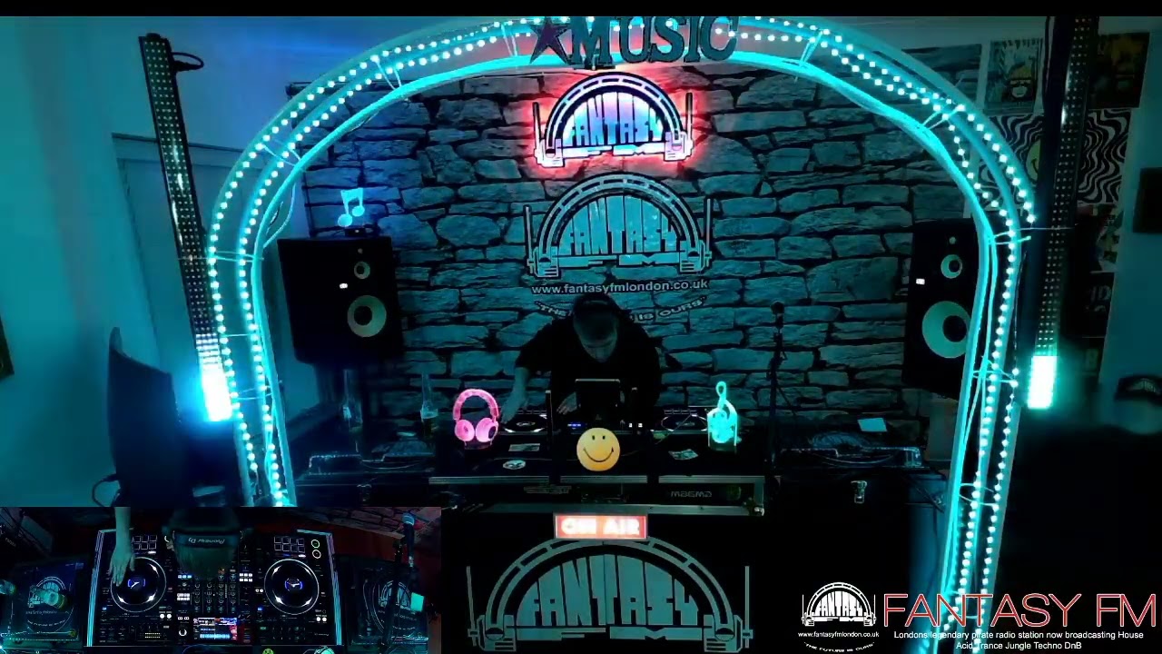 DJ Matt Black live on Fantasy FM