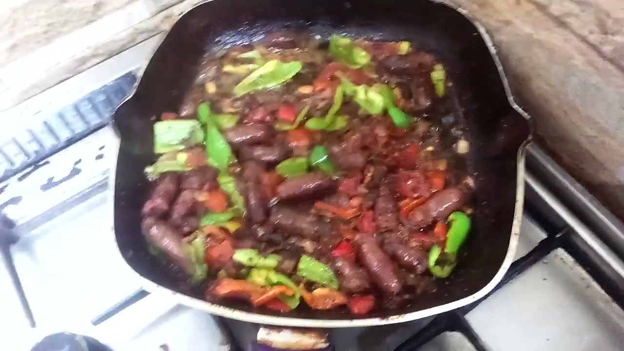 هاتى بصلة وطماطم وفلفل هانعمل وصفة طعمها جميل جدا #أكلة -##food  ٢ أكتوبر ٢٠٢٥