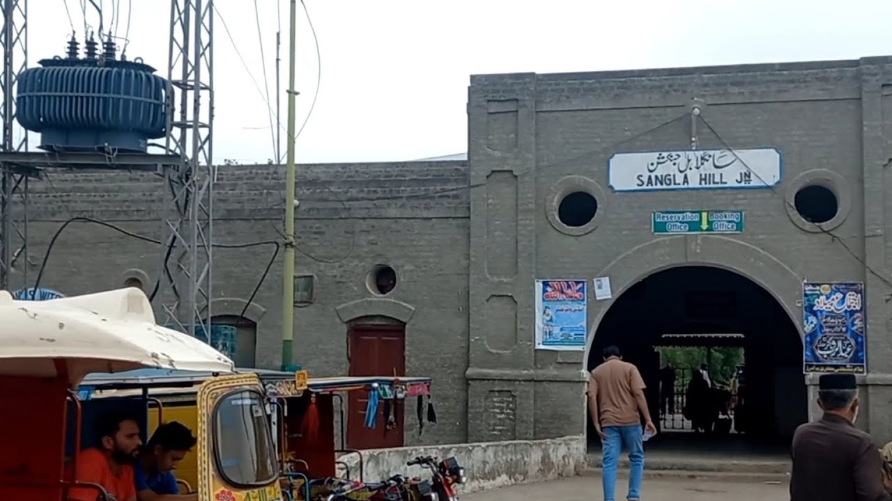 Sangla Hill railway station village life Hundal da Munda 