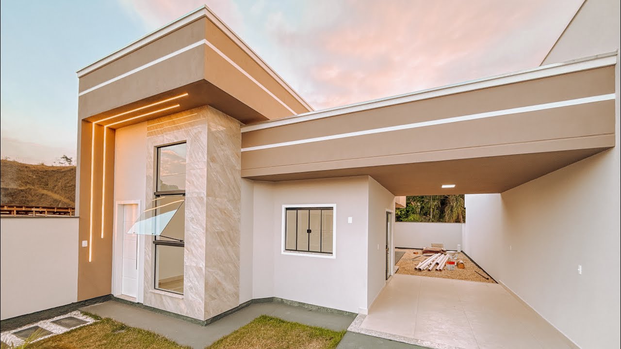 CASA TÉRREA COM SUÍTE E GARAGEM COBERTA PLANTA COM 82m A VENDA EM NOVA TRENTO/SC POR 💰 399 MIL