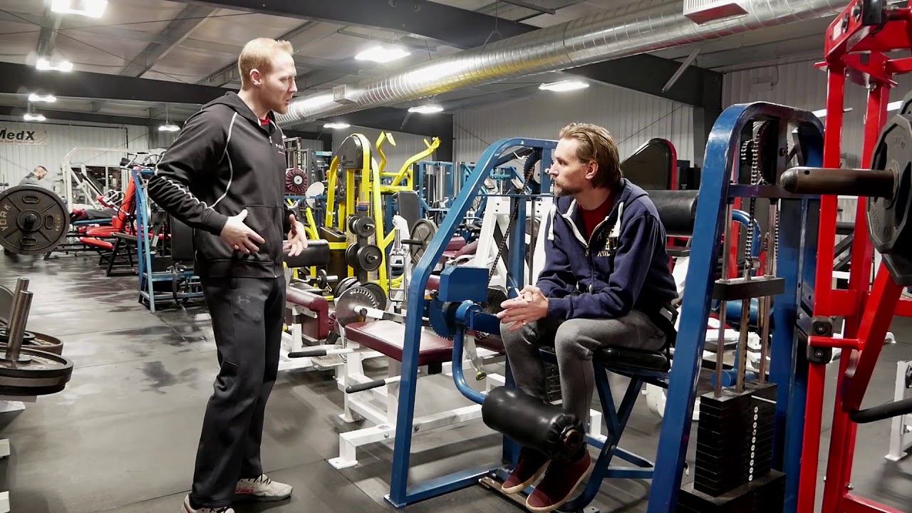 Trying out the Duo-Extension Machine at STG Strength and Power | HITuni