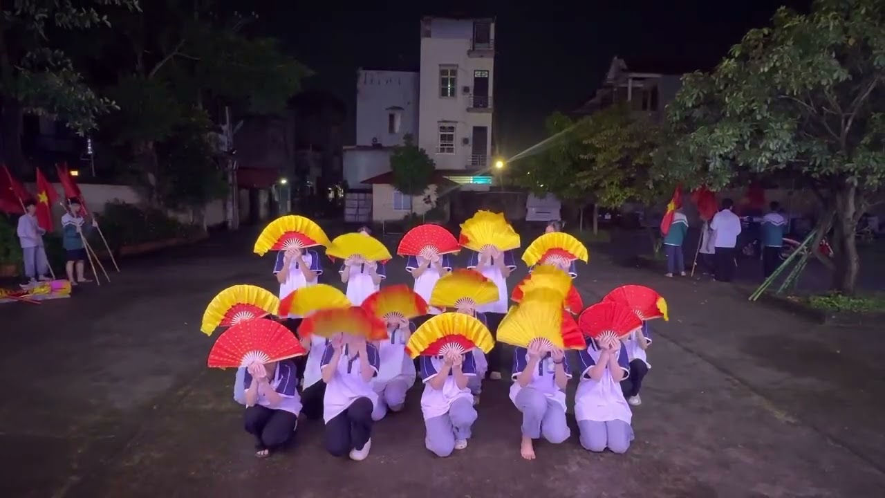 11D1-MASHUP THỊNH VƯỢNG VIỆT NAM SÁNG NGỜI + KIẾP SAU VẪN LÀ NGƯỜI VIỆT NAM 