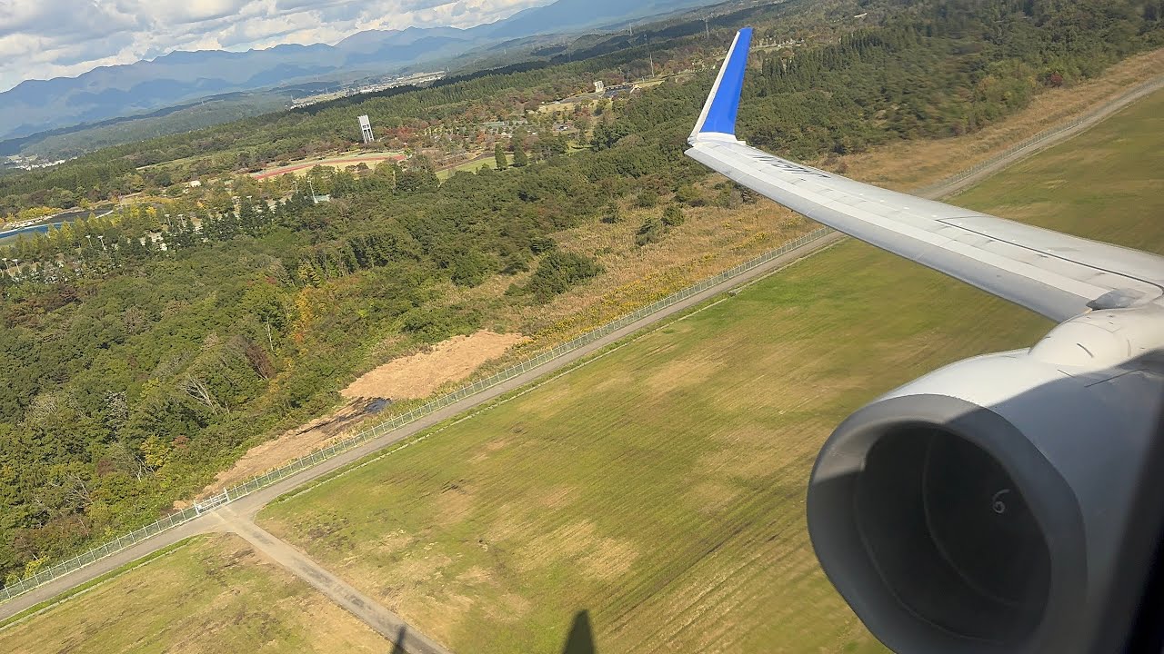 ANA Boeing737-800 秋田空港出発&羽田空港到着