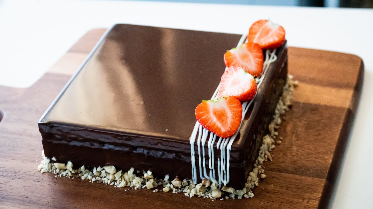 Soft Creamy Chocolate Mousse Cake