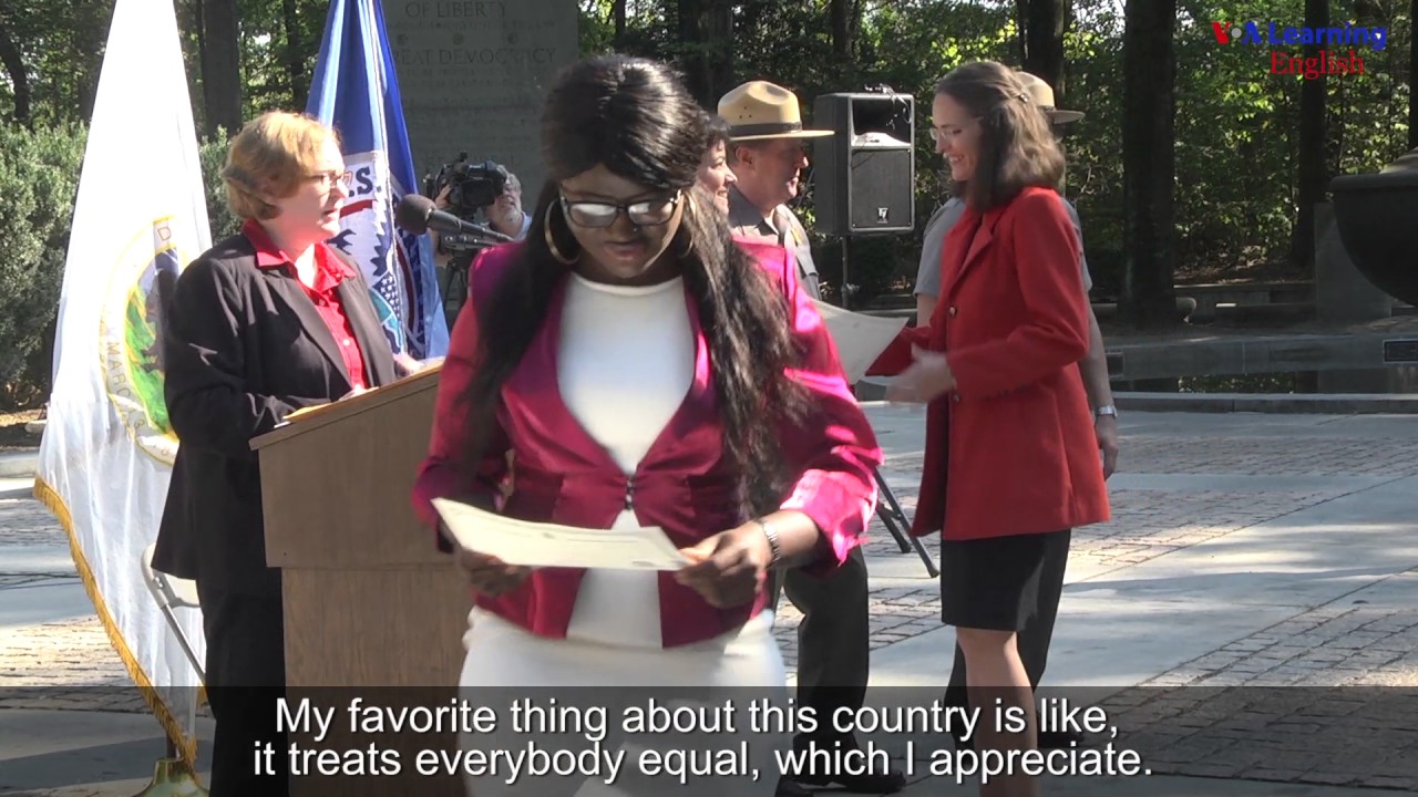 Immigrants Become Citizens at US National Park