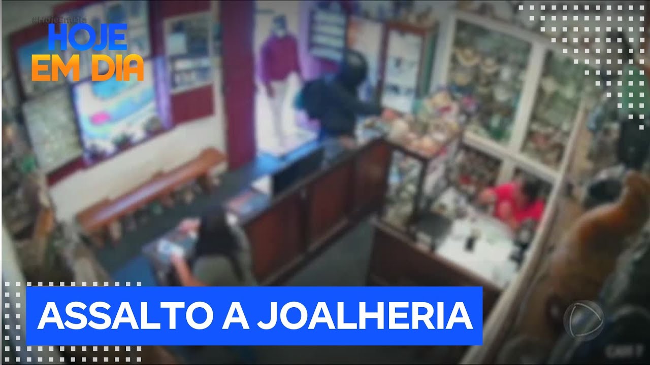Câmeras flagram assalto a joalheria em Ouro Preto (MG)