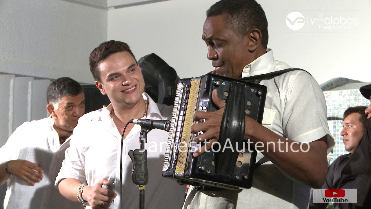 VIDEO EXCLUSIVO LLORA MI ACORDEON  SILVESTRE DE PARRANDA EN SU CASA