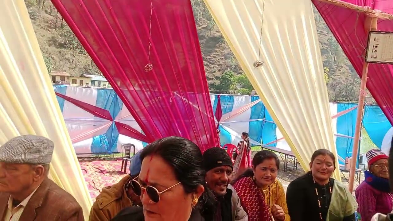 आज लाहुर घाटी ग्राम पंचायत जाख दलानी में शादीसमारोह गंगोलीहाट वाले पहाड़ी वाद्य यंत्र ढोल दमाऊ 🌹🌹🙏🙏🚌