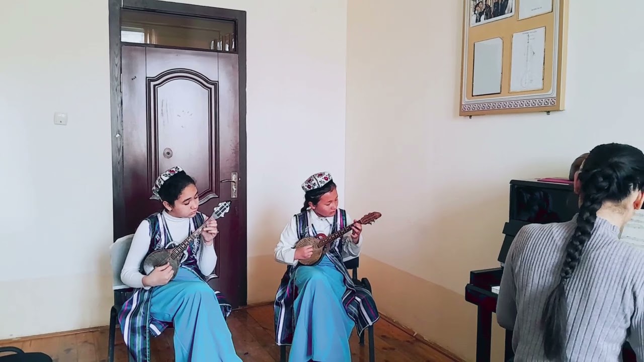 Payariq tuman 17-son BMSM rubob prima sinfi o‘quvchilari ijrosida ,,Полька  Глинка''.