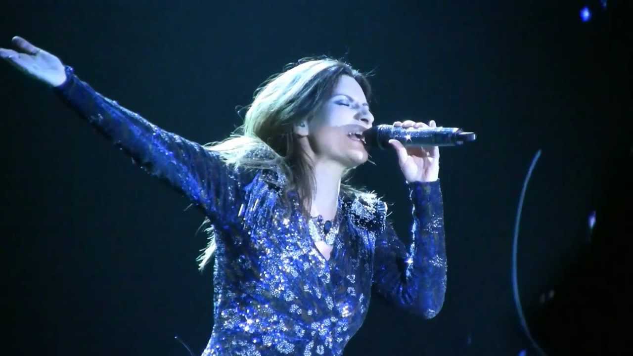 JAMÁS ABANDONÉ - Laura Pausini (21/04/2012 Palau Sant Jordi Barcelona) [HD]