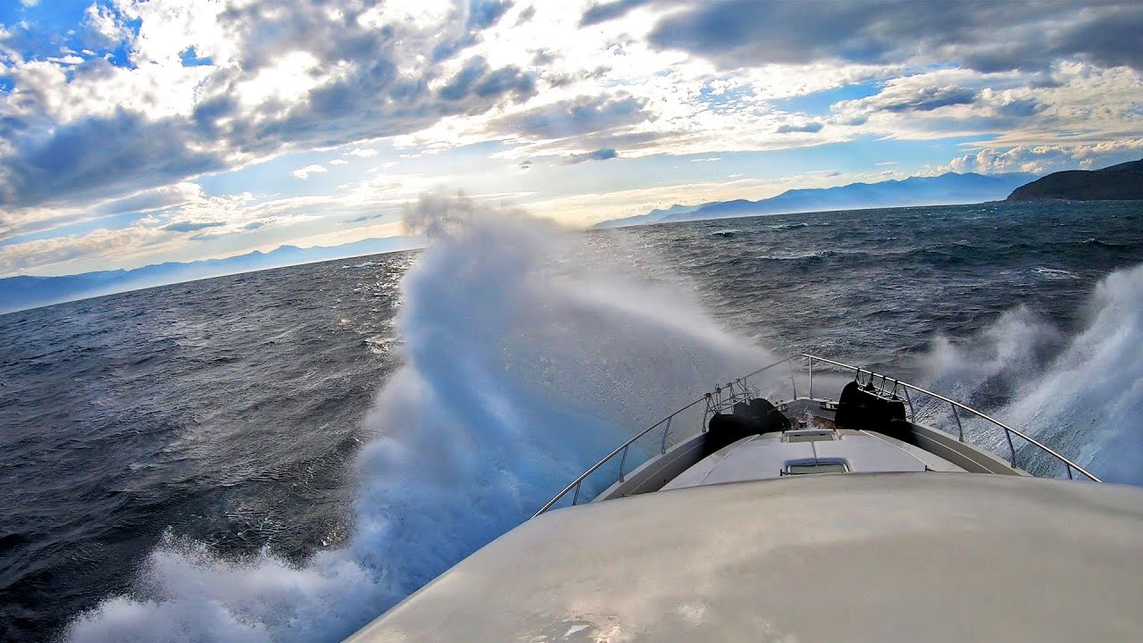 Σαν Τους Πειρατές Με Το Yacht Στα 7 Μποφόρ! 😲