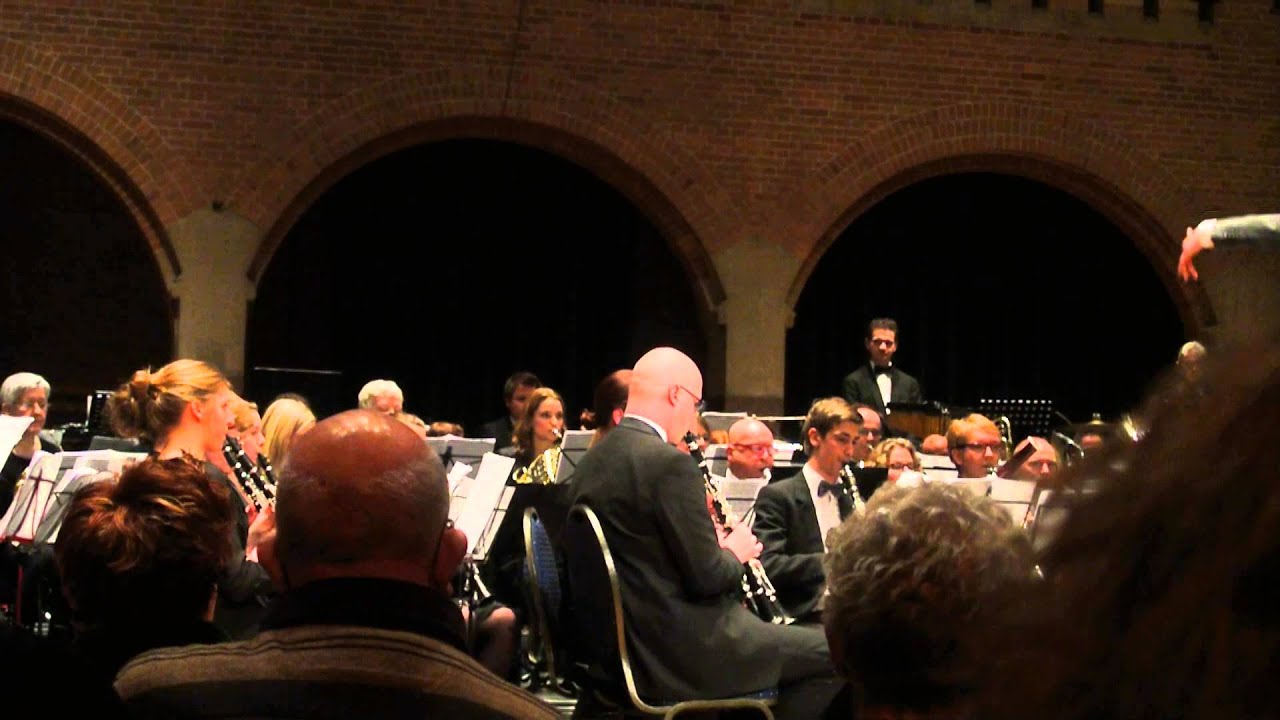 Harmonie Sint- Jan Wierden blaast in de Beurs van Berlage