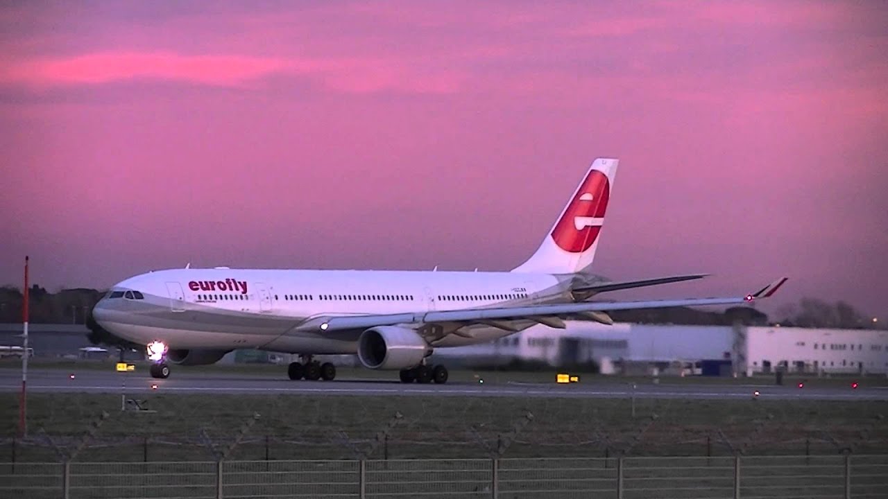 VERY SHORT TAKE OFF in Rome Fiumicino A330 EuroFly(ALITALIA) -RWY 34L- [FULL HD]