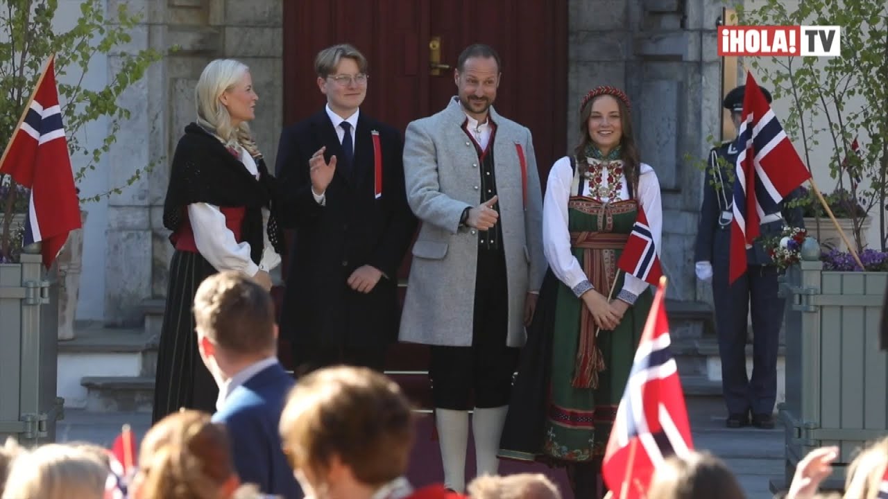 La familia real noruega volvió a celebrar el Día Nacional de forma tradicional este 2022 | ¡HOLA! TV