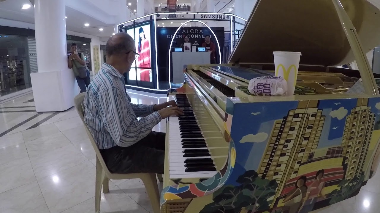 The Piano Man of Glorietta Mall (Vidalito 