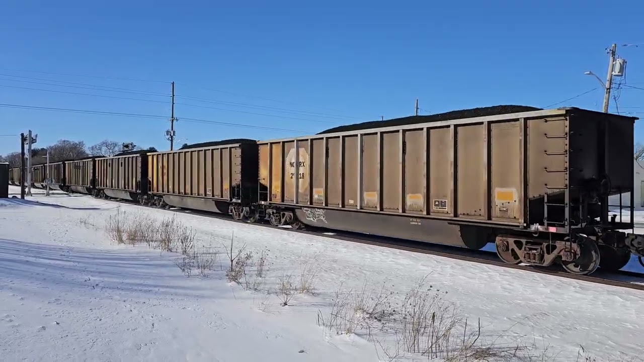 UP 6333 leads UP 6050 & 7901with a loaded NORX train through Demotte IN 1-28-26