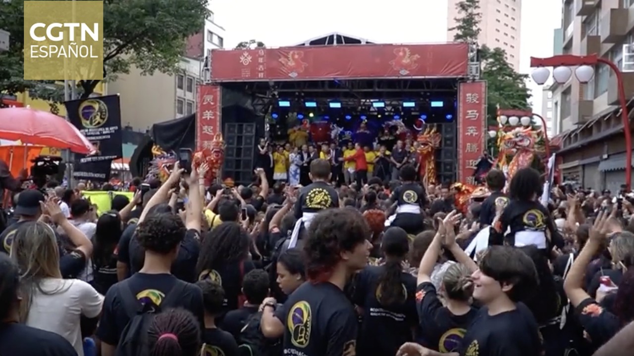 Brasil celebra la llegada de la Fiesta de la Primavera y atrae a miles de personas