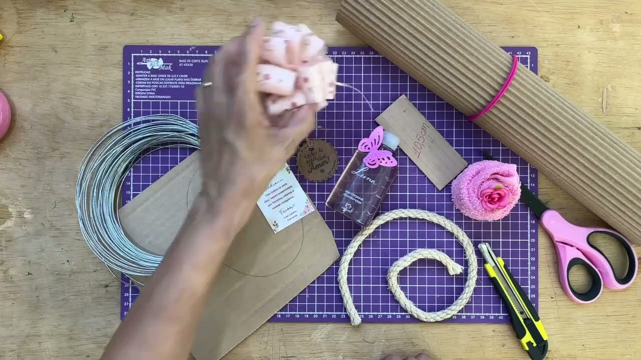 COMO FAZER UMA LINDA CESTA ARTESANAL PARA PRESENTE