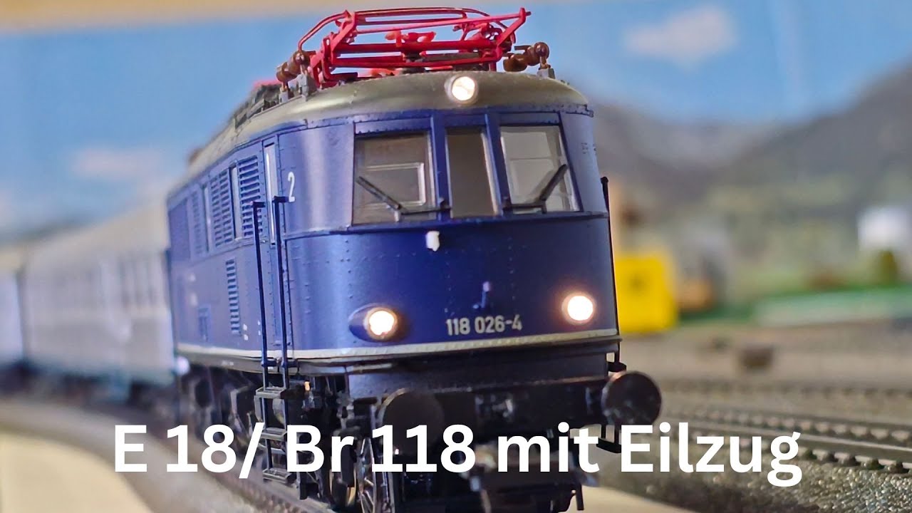 E18 / Br 118 mit einem Eilzug