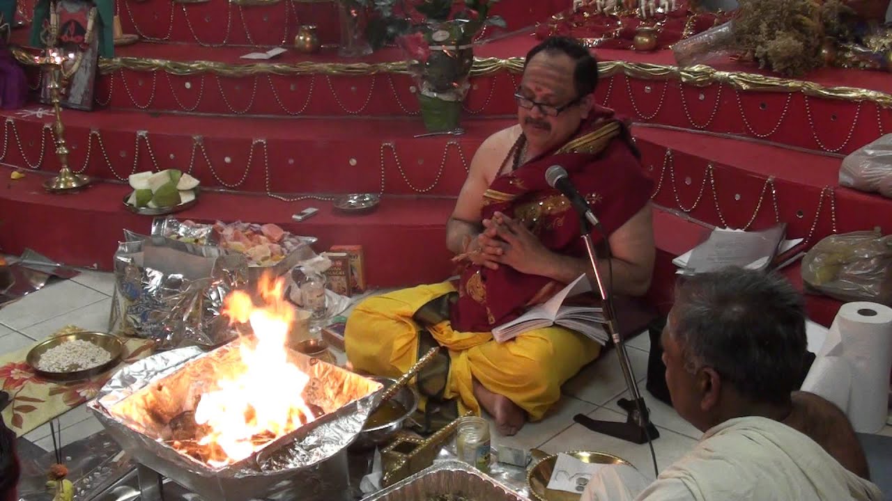 CHANDI HOMAM -10 (3rd-4th Chapters - Mahishasura Vadham + Shakaradaya Stuthi) JUNE 04TH 2011