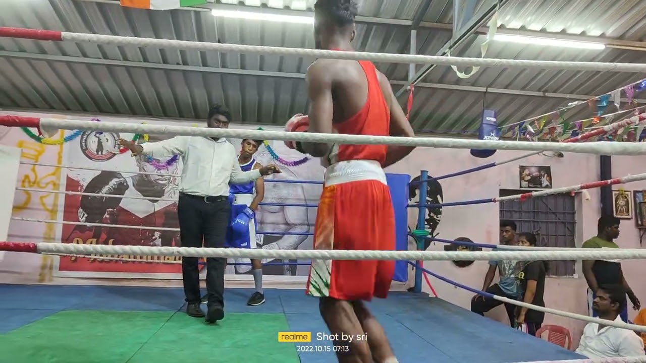Naveen Kumar (red) semi final bout , south India tournament, TRY BOXING ACADEMY, COACH LOGANATHAN 🥊