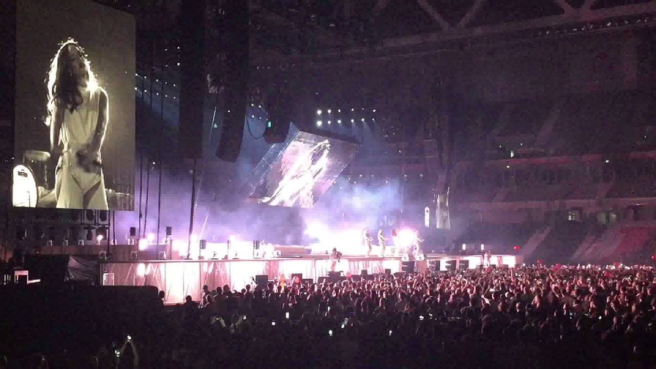 Rihanna - Birthday Cake (Anti World Tour - Lille - Stade Pierre-Mauroy)
