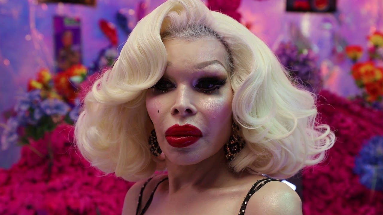 VECTOR Gallery : CPOH JJ Brine Interviews Amanda Lepore