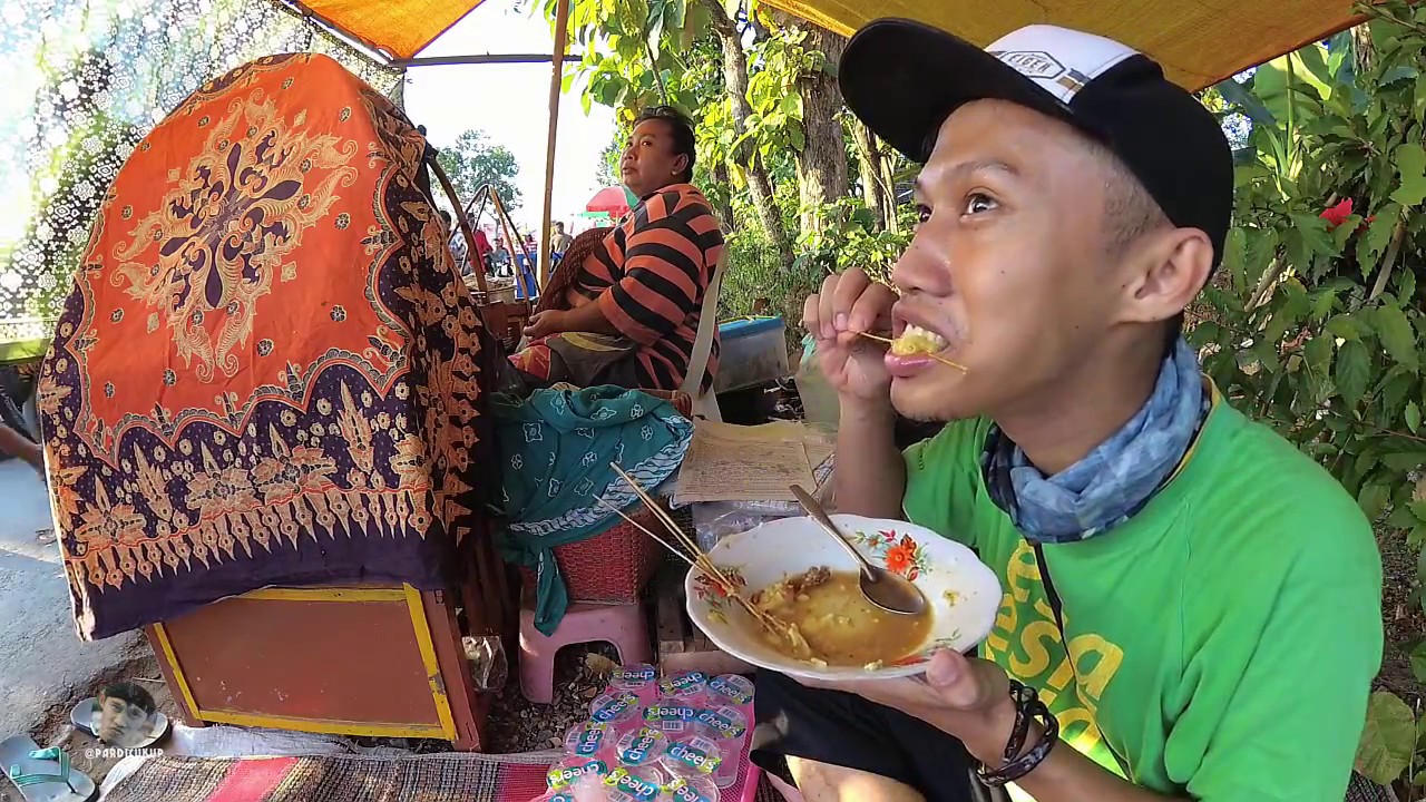 Habis nonton reyog Ponorogo, makan soto blendet khas Balong 10ribu/porsi