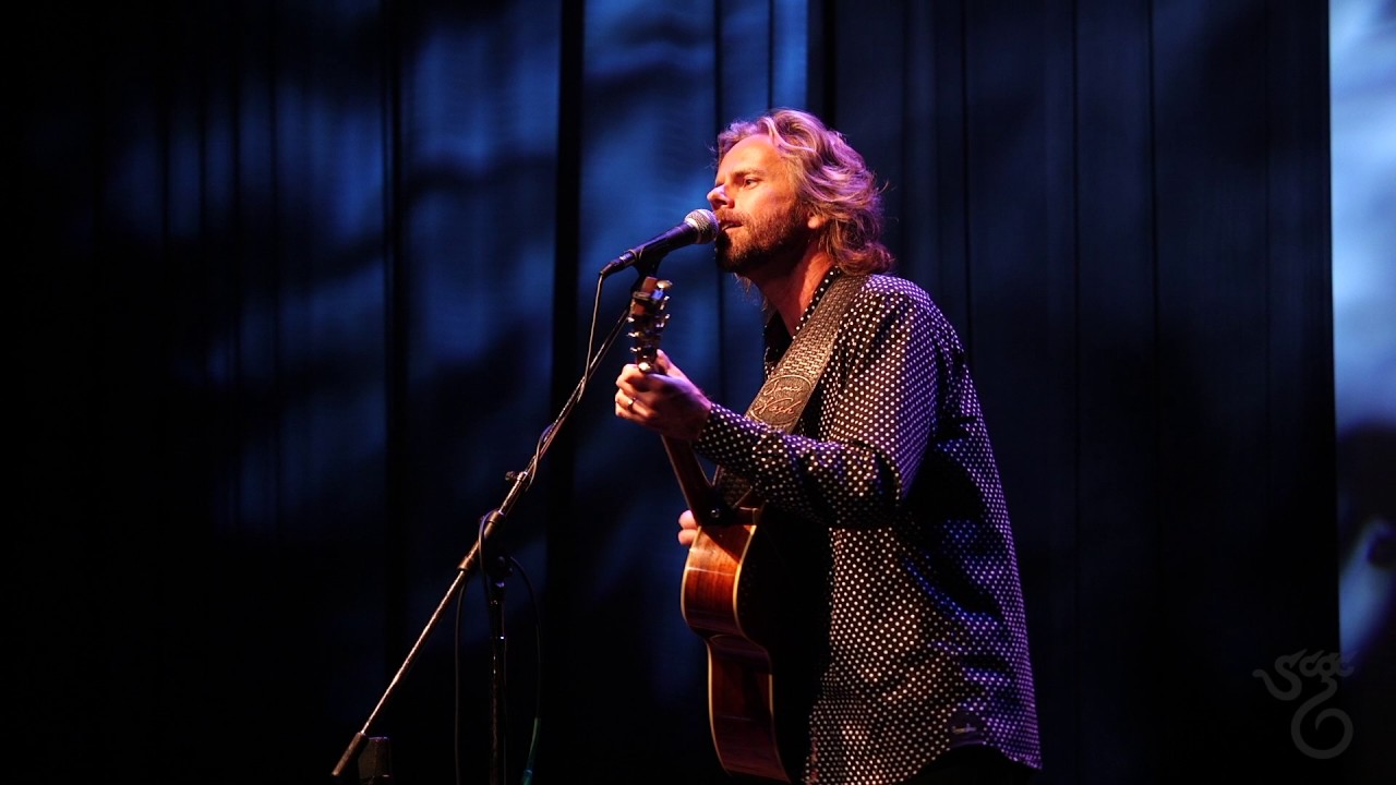Santa Cruz Guitar Company Presents: James Nash at the 40th Anniversary Celebration