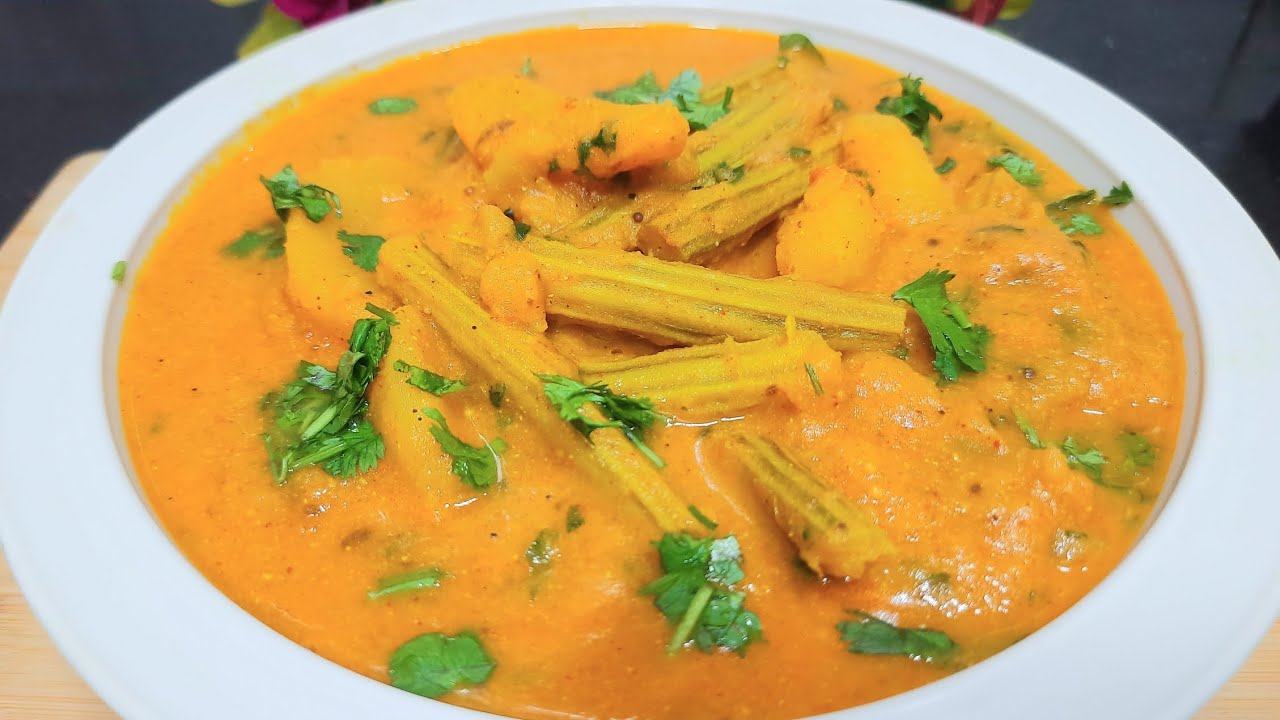 आलू-सहजन की देसी सब्ज़ी | इतना स्वाद कि उंगलियाँ चाटते रह जाएँगे 😋👌#aloosahjansabji #youtubevideo 