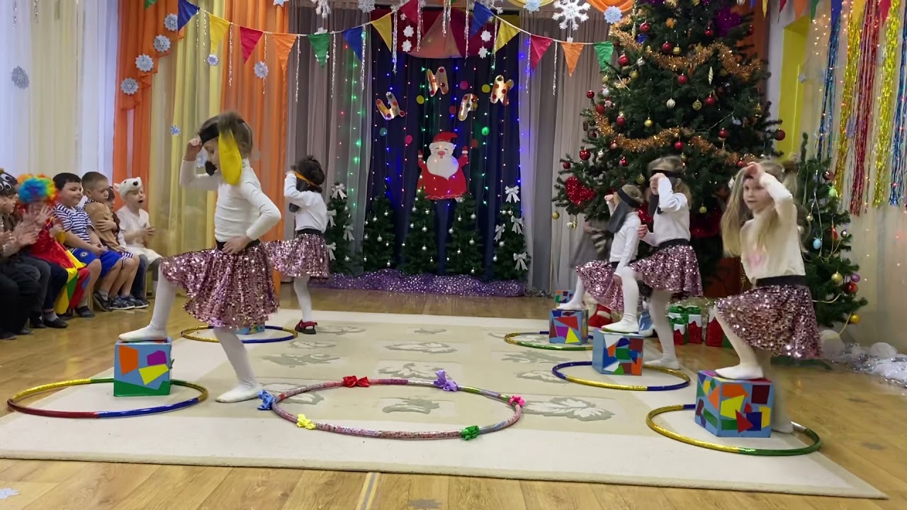 Танец собачек