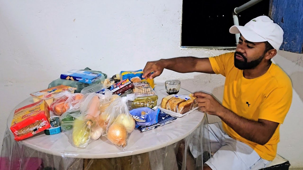 Fizemos umas comprinhas pra manter e comprei água de beber 🙏